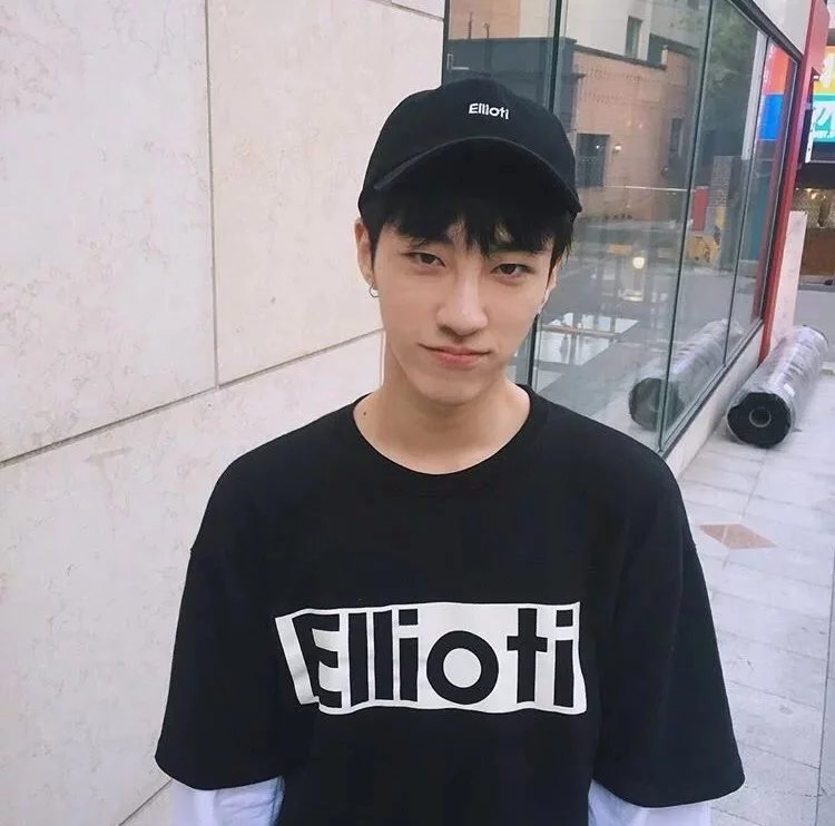 翟宗静苇