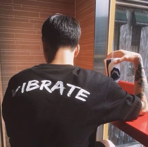 满英妮伟