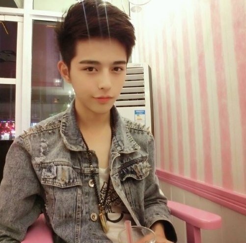 伏馥菲洋